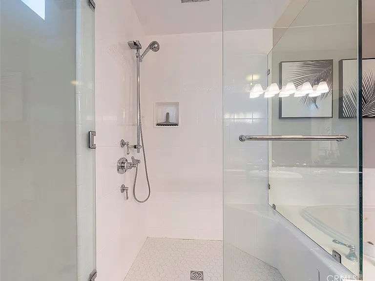 18417 Glenburn Ave — Photo 27
