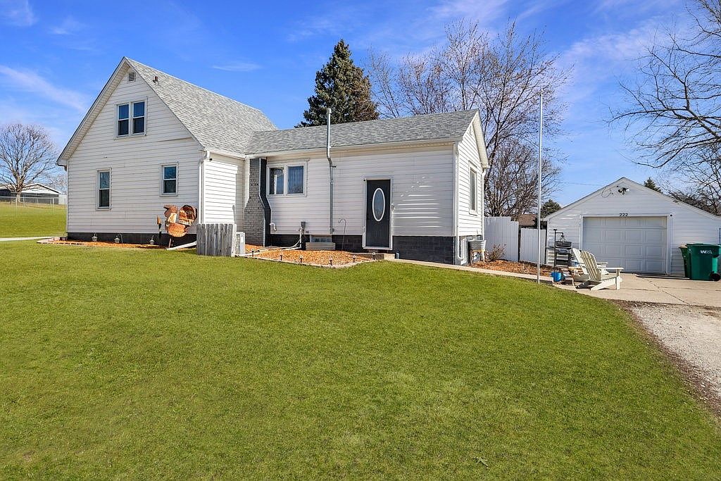 222 W Summit St, Winterset, IA 50273 Zillow