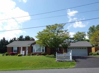 28 Avon Ave, Waynesboro, VA 22980