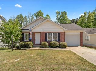 944 Sandstone Ln, Auburn, AL 36830