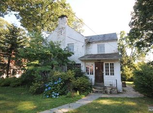 220 California St, Ridgewood, NJ 07450