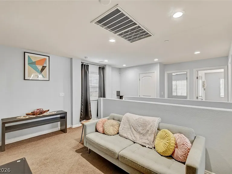 48 Jasmine Point St — Photo 34