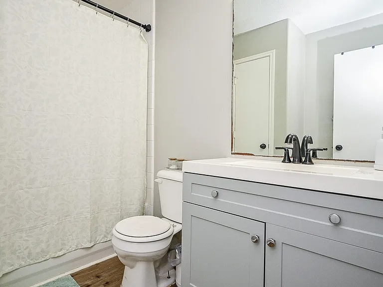 2534 Halstead Dr — Photo 31