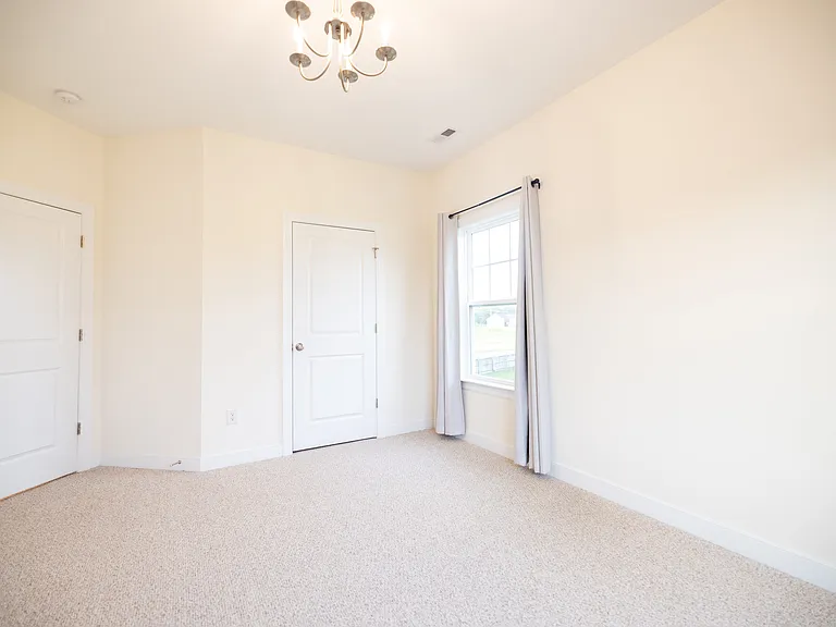 12194 Elnora Ln — Photo 8