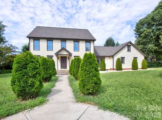 1401 Heatherloch Dr, Gastonia, NC 28054