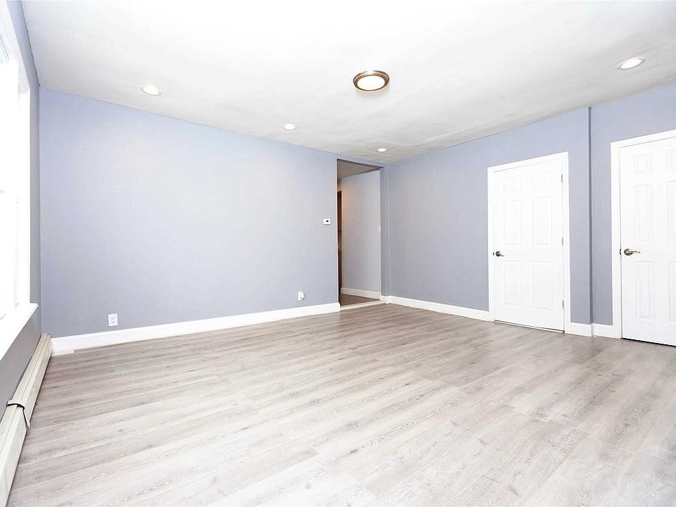 2nd image of 218 Princeton St