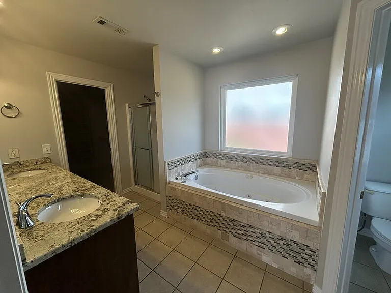 4335 Georgia St — Photo 13