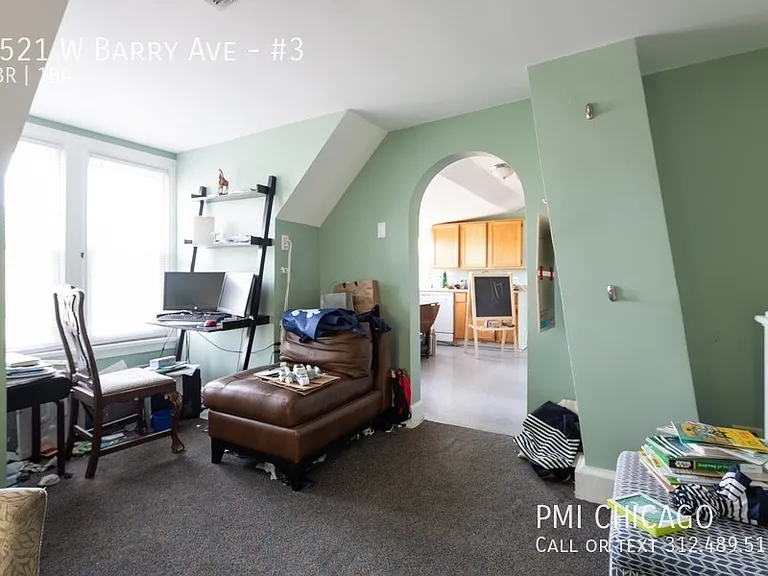 1521 W Barry Ave #3 — Photo 7