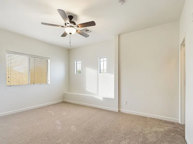2209 W Red Range Way — Photo 22