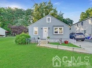 1735 Holly Rd, North Brunswick, NJ 08902