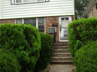 4221 Marathon Pkwy, Little Neck, NY 11363