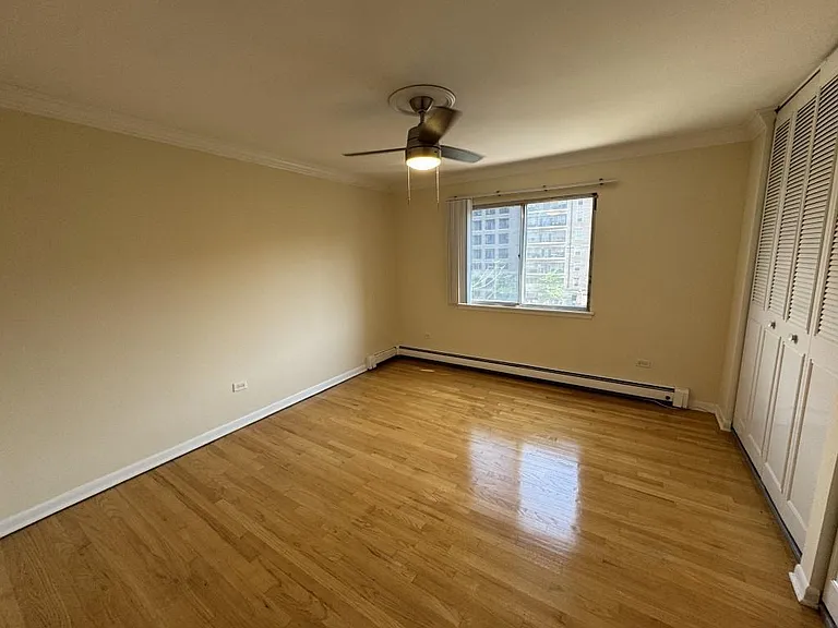 205 W Miner St #407 — Photo 7