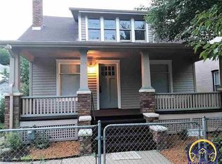 914 SW 12th St, Topeka, KS 66604