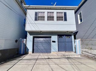 130 5th St, Elizabeth, NJ 07206