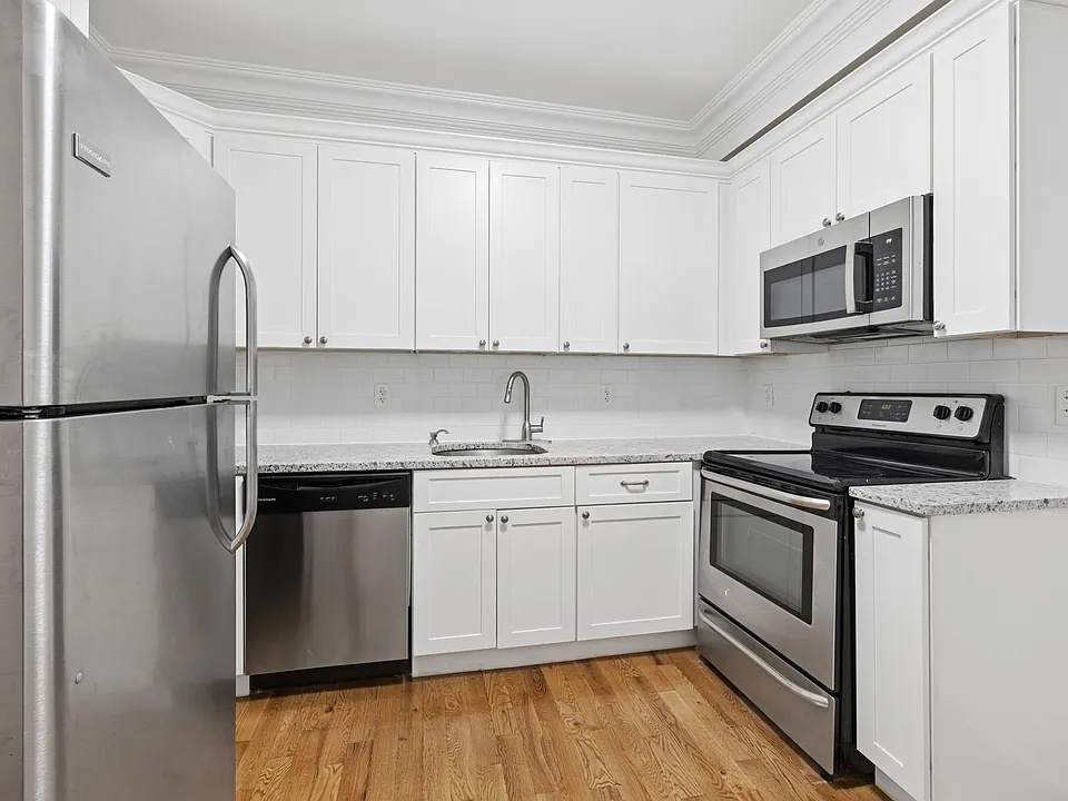 Ponciana Apartments: Contemporary Comfort and Affordable Luxury in North Bergen!