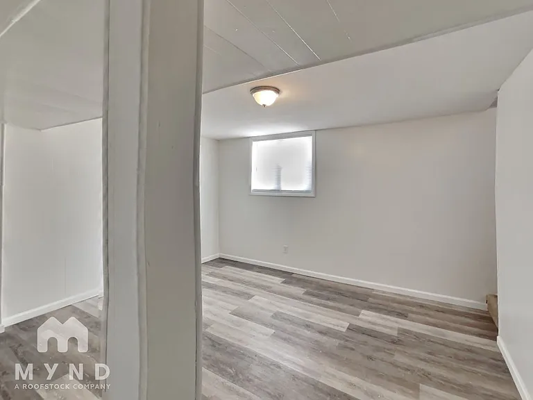 2270 Cardston Dr — Photo 9