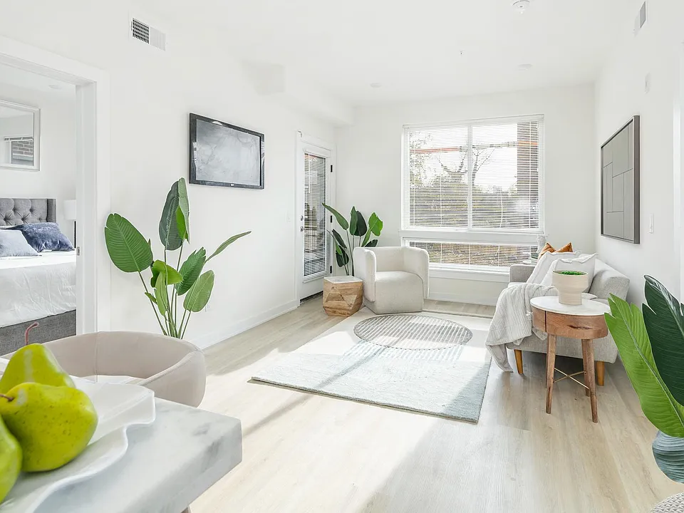 2709 Cecil B Moore Ave #203