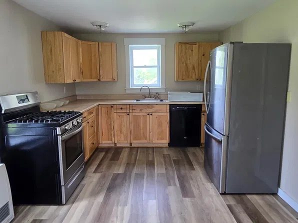 451 Vail Dr #G, Lyndonville, VT 05851