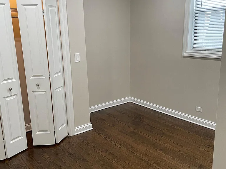 1756 W Montrose Ave #1 — Photo 24
