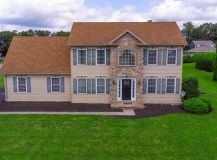 6158 Jennifer Ln, Spring Grove, PA 17362