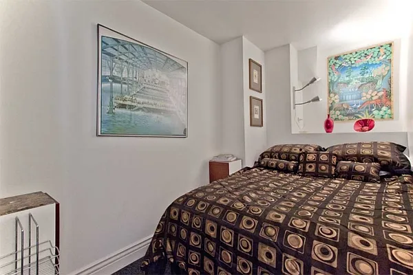 Sold by ROOM Real Estate | media 17