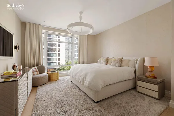 Sold by Sotheby's International Realty | media 40