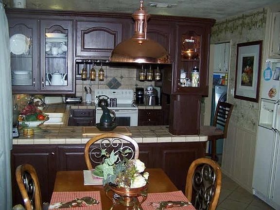 3rd image of 7324 Woodbridge Dr