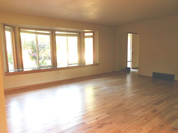 2nd image of 4643 159th Ave SE
