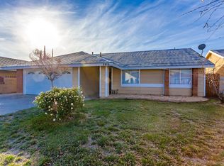 2916 E Avenue R12, Palmdale, CA 93550
