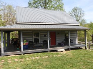 370 Rediger Dr, Scottsville, KY 42164