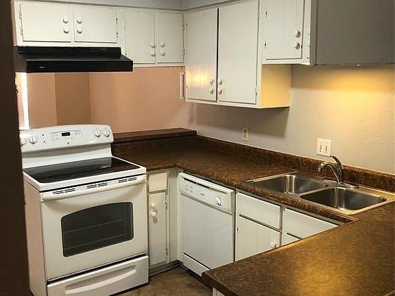 4th image of 13453 Castilian Dr #1