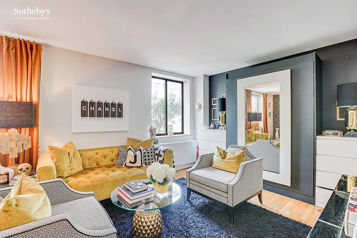 445 West 19th St Unit 2D