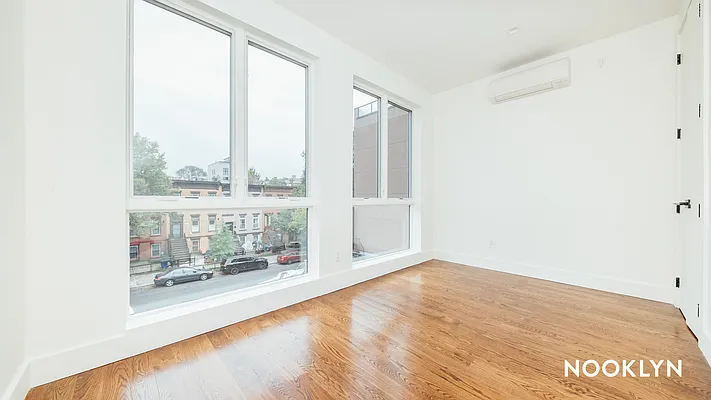 Rented by Nooklyn NYC LLC | media 21