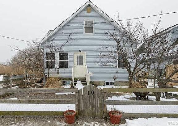 3rd image of 10 Wilson Ave