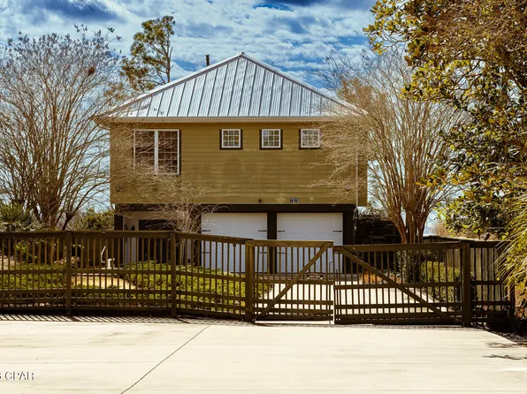 7325 Suwanee Ave, Southport, FL 32409