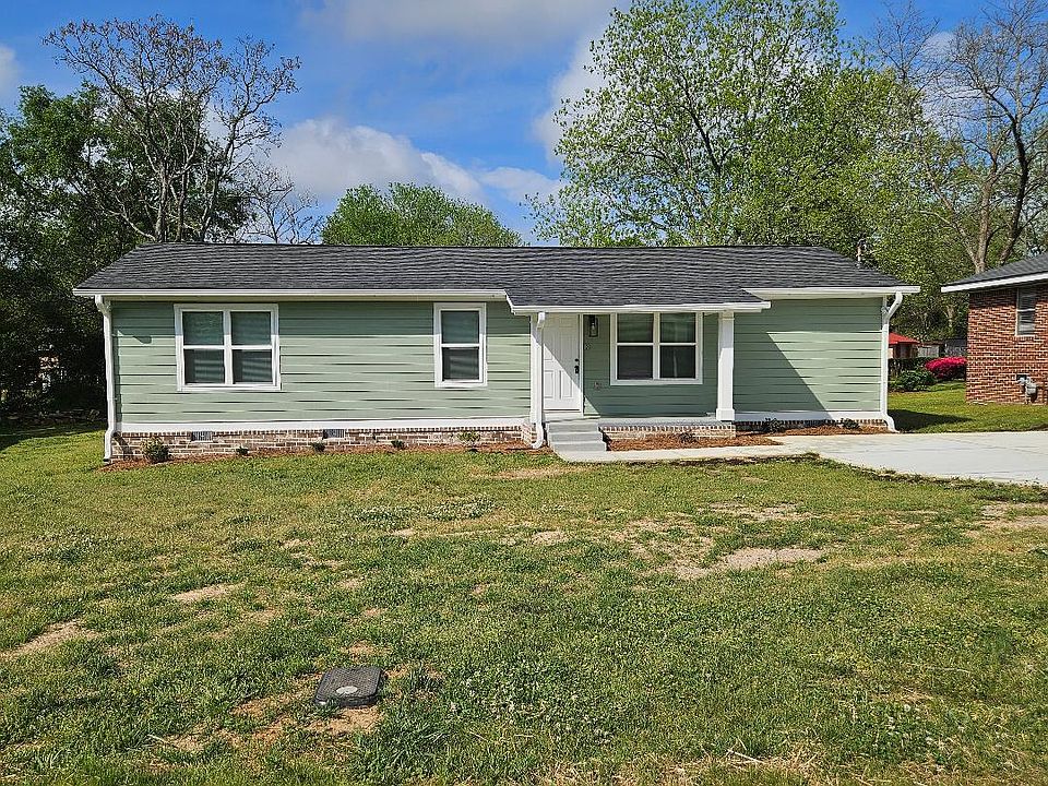 1st image of 373 Oak Dr