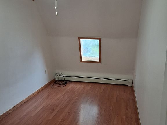 5th image of 625 Sprankle Ave #625