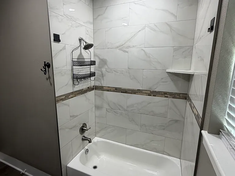 221 W Jack St — Photo 10