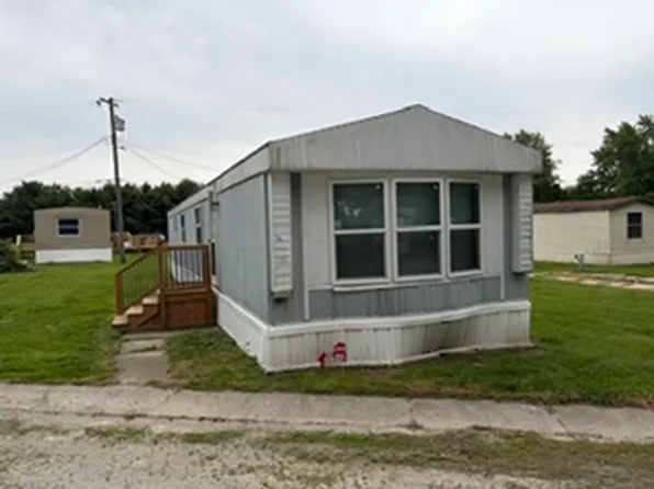 804 N Jefferson St #12, Silver Lake, IN 46982