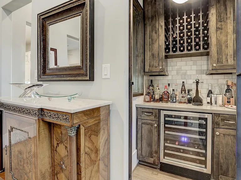 5655 Locke Ln — Photo 15