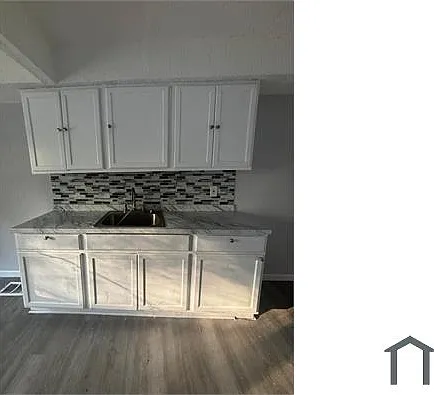 3 bed, $1,695 — Photo 2