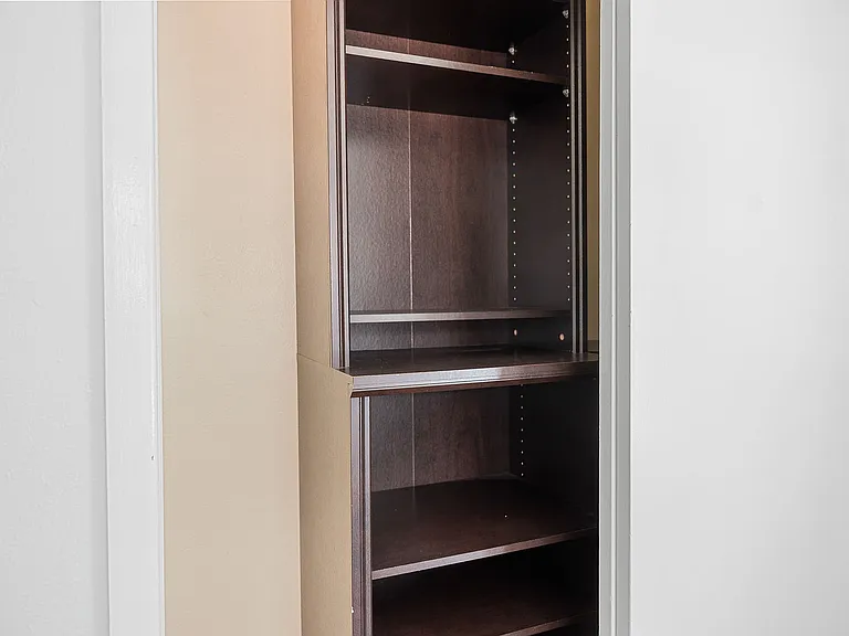 3439 Holliday Dr — Photo 14