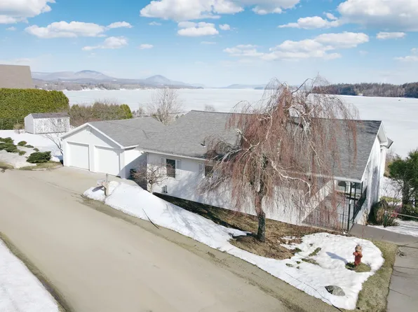 362 Farrant Street, Newport City, VT 05855