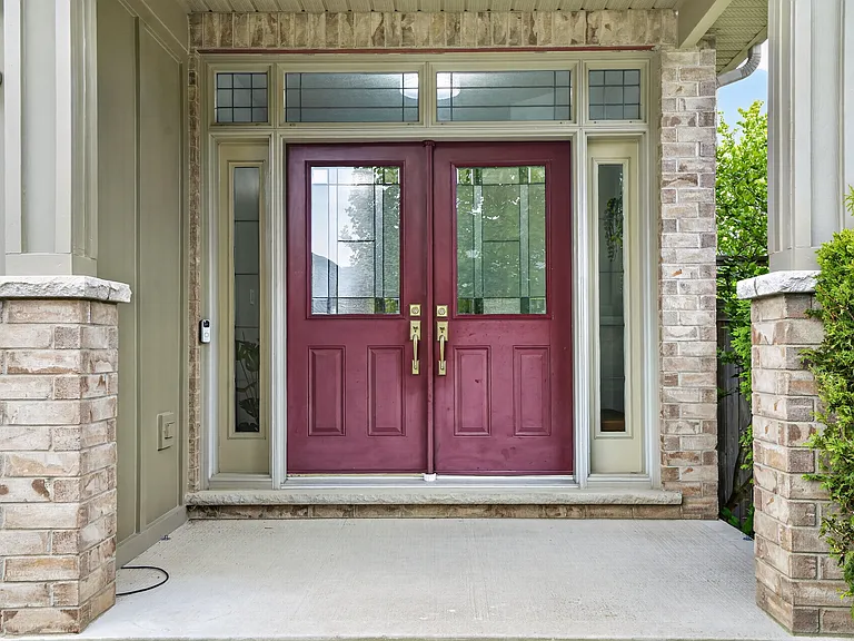 2200 Dogwood Cres — Photo 2