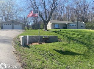 2459 Jefferson Dr, Marshalltown, IA 50158