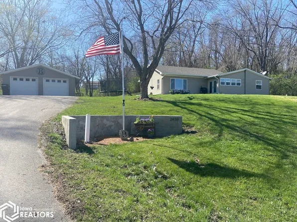 2459 Jefferson Dr, Marshalltown, IA 50158