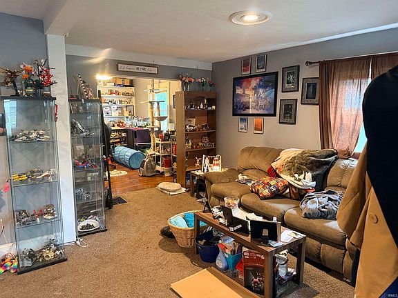 2nd image of 512 S Talley Ave