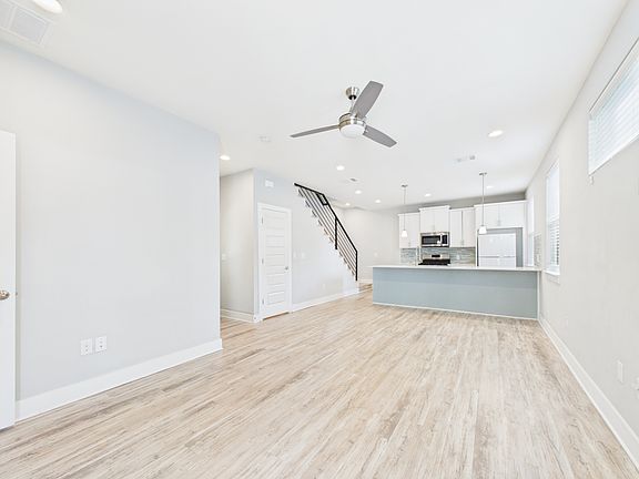 5th image of 6713 Porter St Unit B