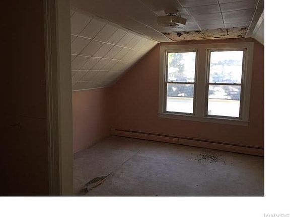 4th image of 66 Norwood Dr