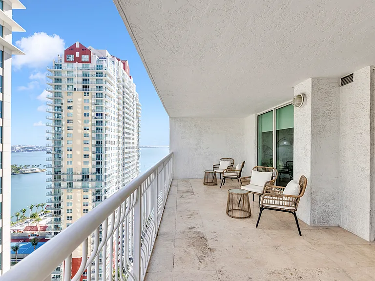 1200 Brickell Bay Dr #2512 — Photo 21